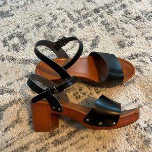 New/ worn once, in excellent condition comfortable nice shoes.